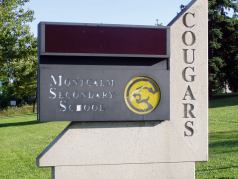 Montcalm Secondary School is nearby. 