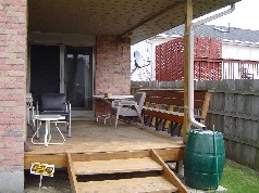 Attractive covered deck to enjoy b.b.q