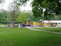 Thames Park & Playground in old South 