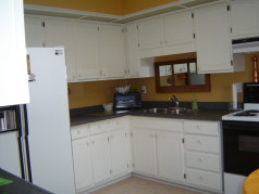  Updated kitchen with ceramic floors
